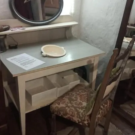 The Tavern Bed & Breakfast Castelnau-Pégayrols