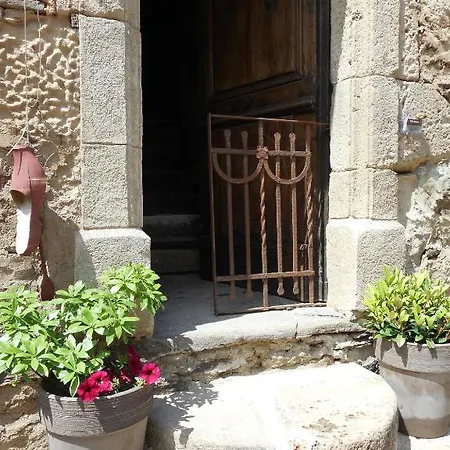 The Tavern Bed & Breakfast *