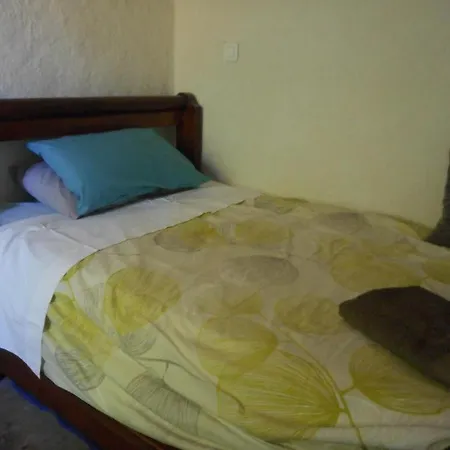 Frühstückspension The Tavern *