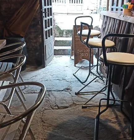 The Tavern Frühstückspension Castelnau-Pégayrols